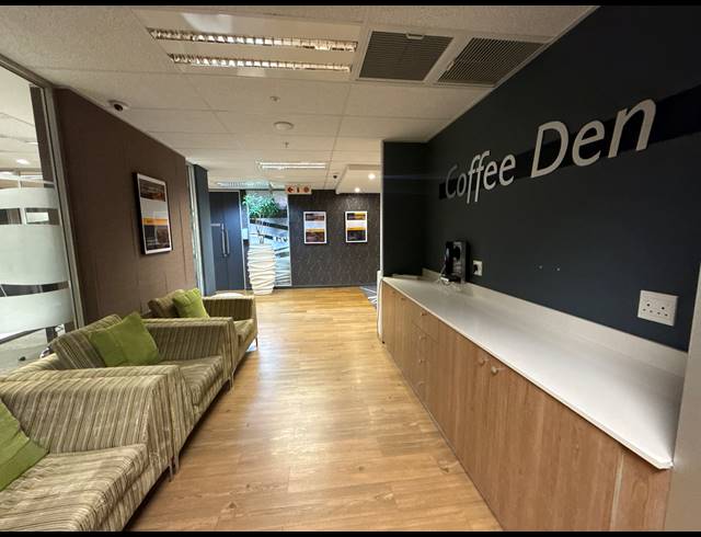 945M² OFFICE TO LET IN PARKTOWN